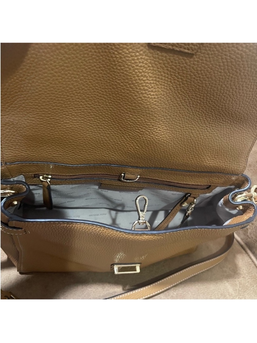 🧸Michael Kors Pebbled Leather Satchel - Picture 5 of 9